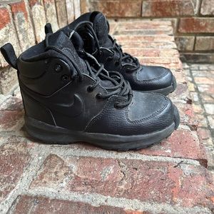 Nike Manoa LTR Boots Shoes (PS) BQ5373 001 Black Little Kids School